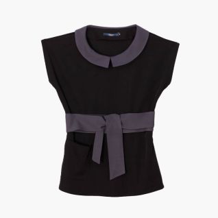 Blusa negra con cuello bb y lazo para uniforme de spa elegante