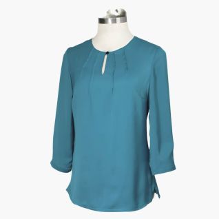 Blusa turquesa de mujer manga 3/4 cuello redondo con jaretas