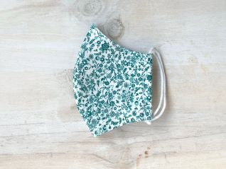 Mascarilla infantil estampada verde | reutilizable y lavable