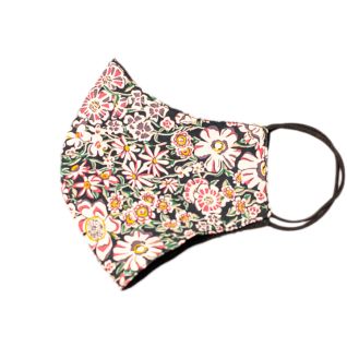 mascarilla reutilizable homologada en estampado de flores