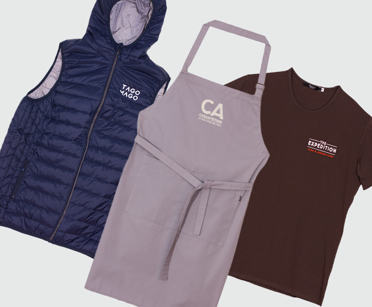 ropa laboral personalizada con logo bordado o serigrafiado